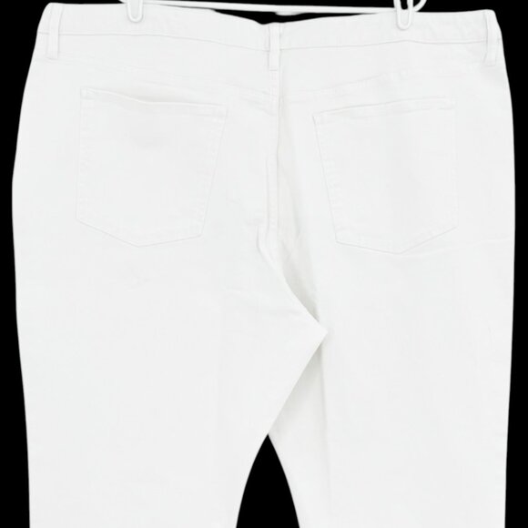 NWT Terra & Sky Women's Straight High Rise Stretch White Denim Jeans Plus Sz 28W - Picture 4 of 9